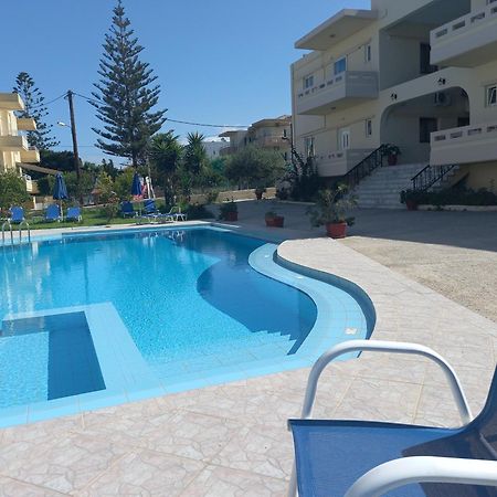 Michalis Litinas Apartments Agia Marina المظهر الخارجي الصورة