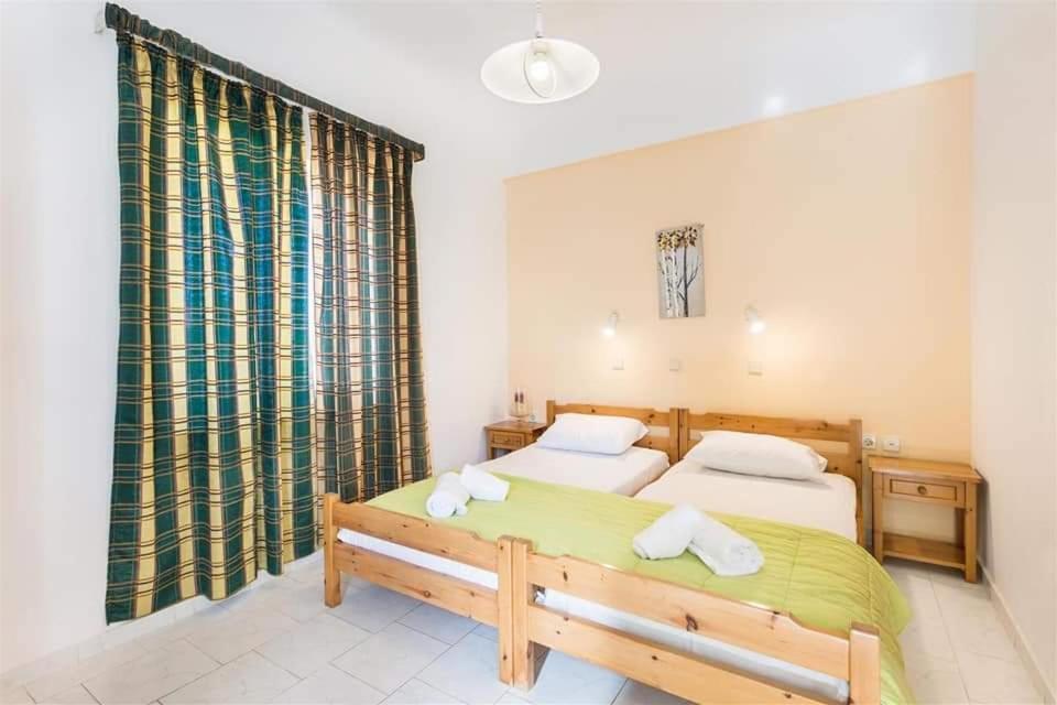 Michalis Litinas Apartments Agia Marina المظهر الخارجي الصورة