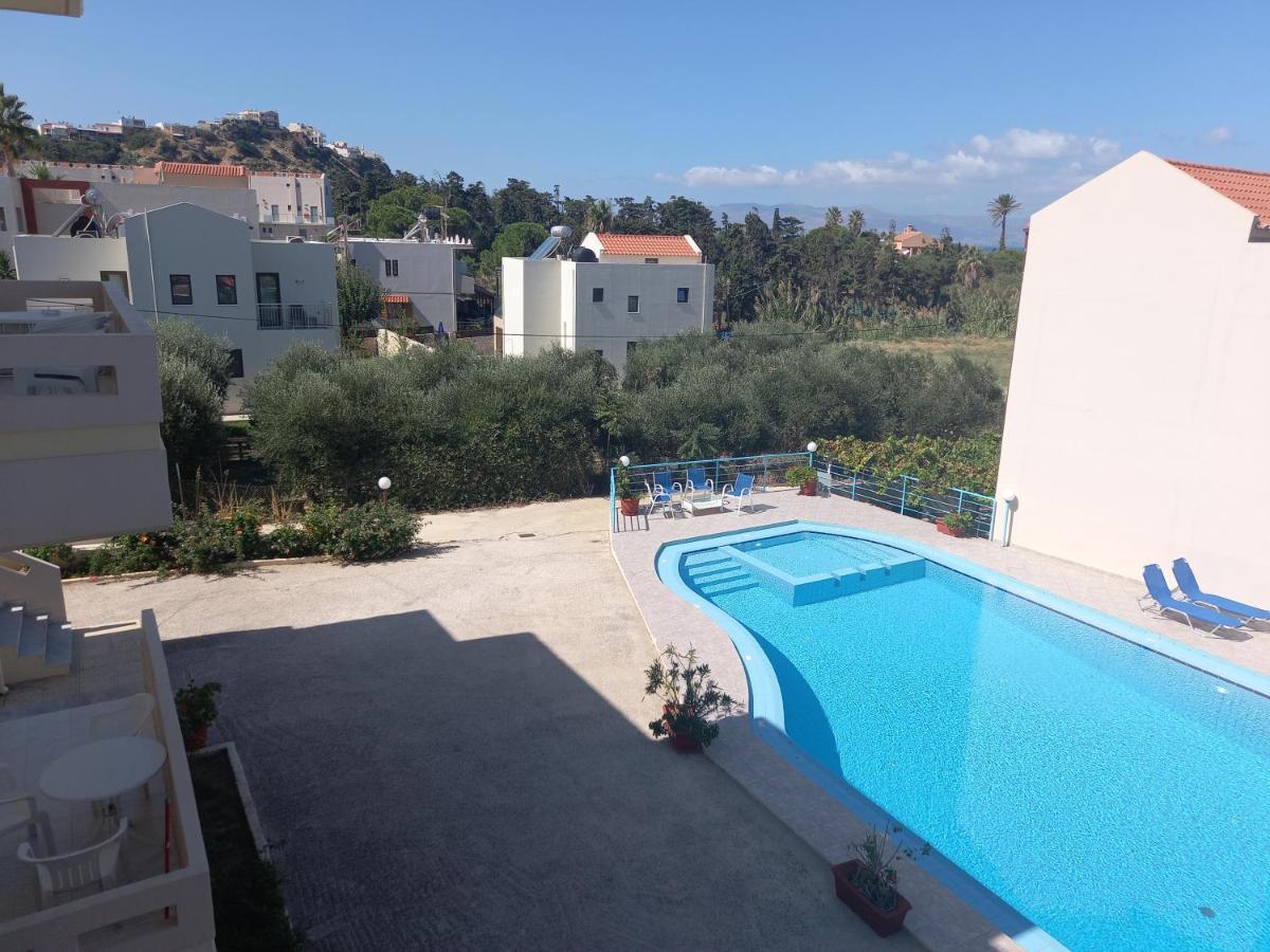Michalis Litinas Apartments Agia Marina المظهر الخارجي الصورة