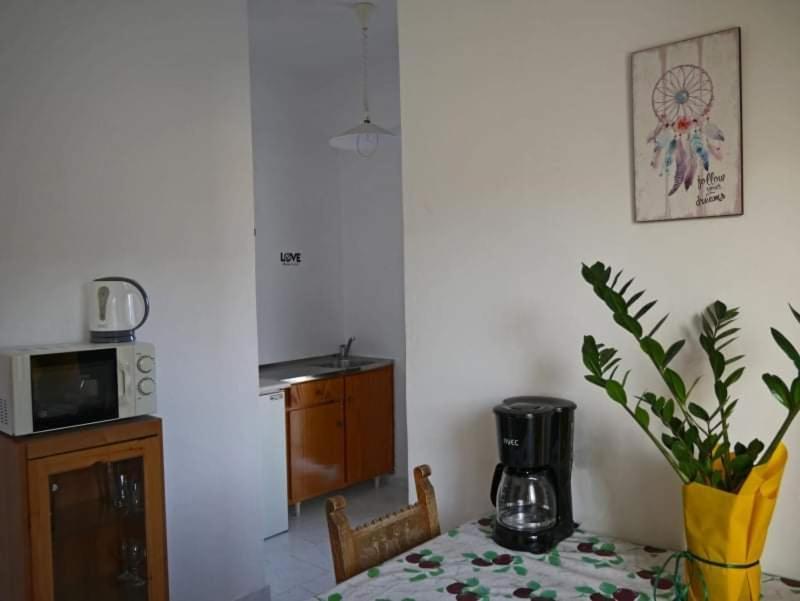 Michalis Litinas Apartments Agia Marina المظهر الخارجي الصورة
